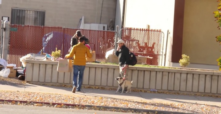 Man Feed Homeless with Olive Garden Unlimited Pasta Pass. Random acts of pasta!