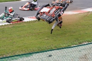 25 Perfectly-Timed Photos Captured Just Moments Before Disaster Strikes