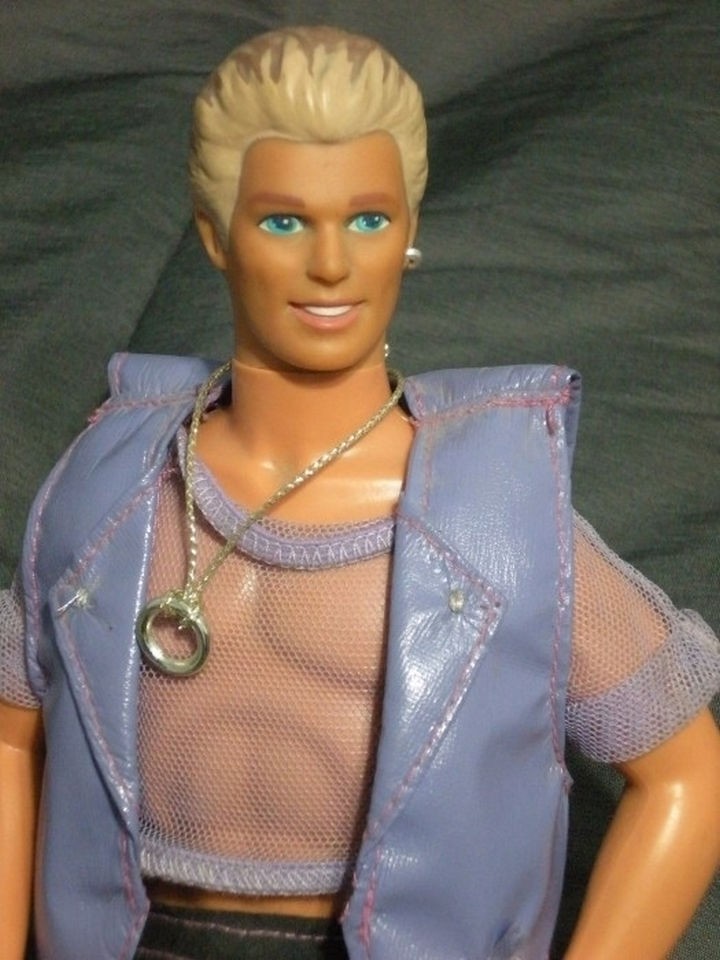 27 Failed Products - Earring Magic Ken.
