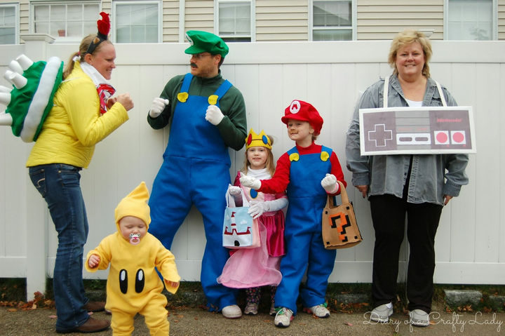 The whole family gets in on the Super Mario fun including Grandma cleverly dressed as an NES controller. Awesome!