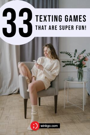 33 Texting Games That Are Super Fun